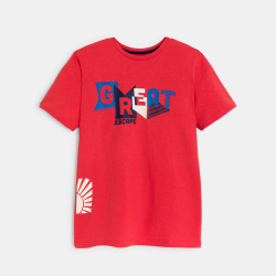 تيشيرت مزين برسالة بأكمام قصيرة، باللون الأحمر للأولاد